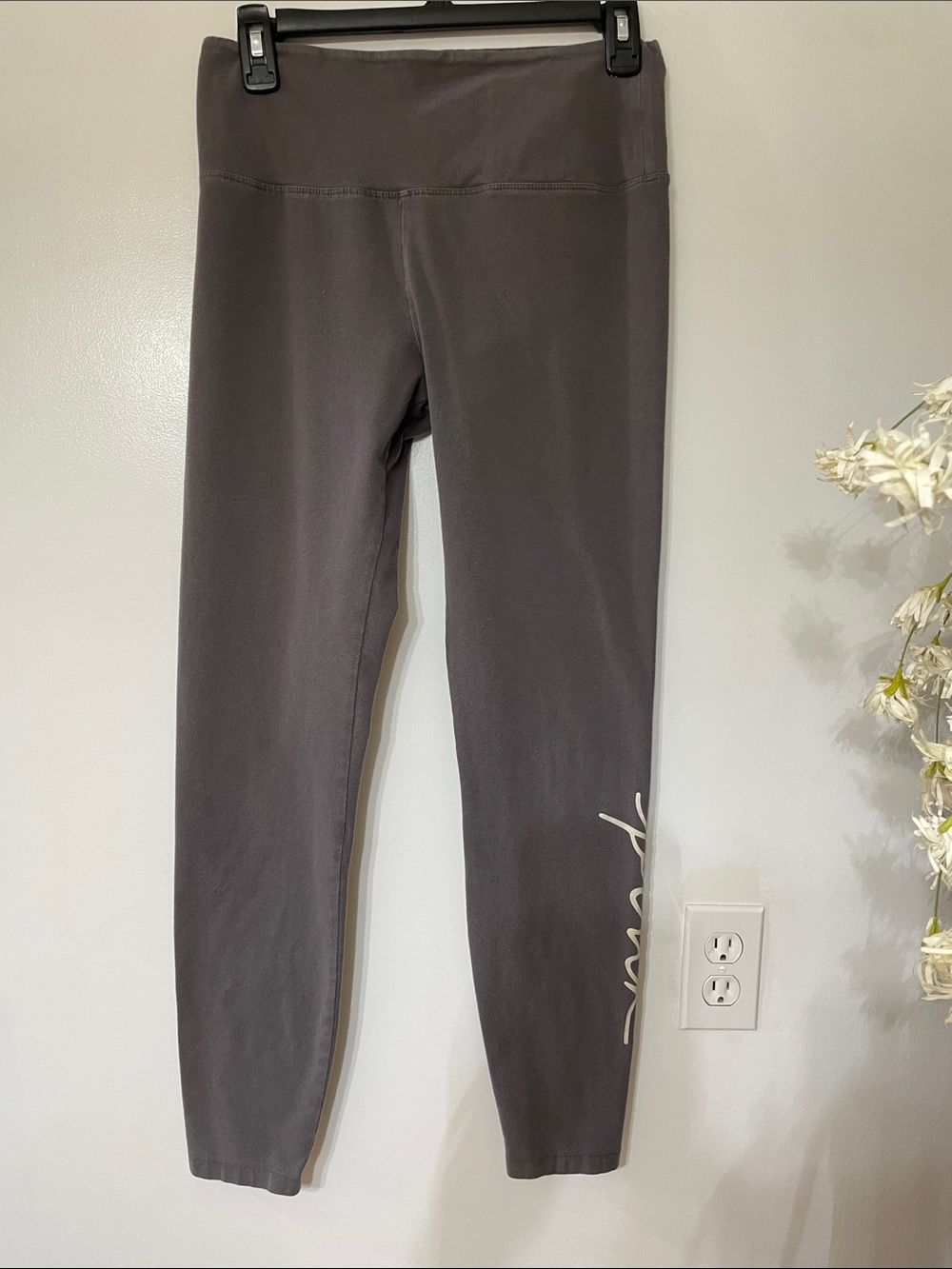 PINK Victoria's Secret Gray Seam-Detail Leggings